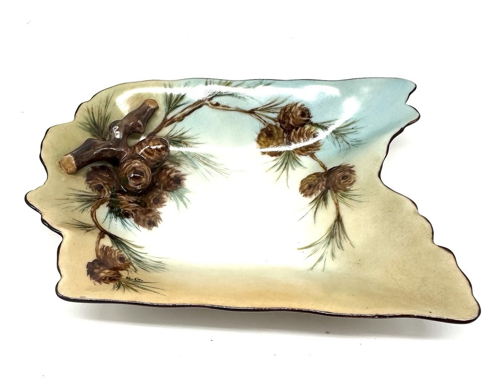Vintage Unmarked Pinecones Hand Painted Plate 6