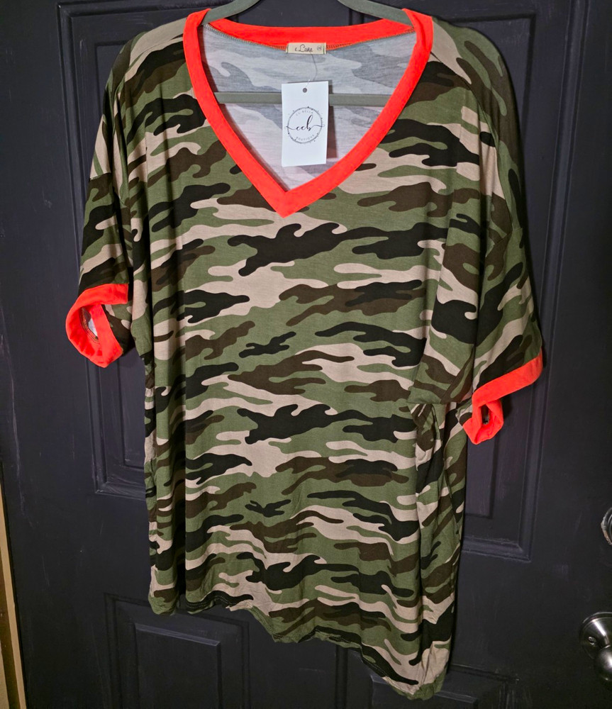 Luna Green Camo V-Neck Short Sleeve Contrast Trim Knit T-Shirt Womens 2X
