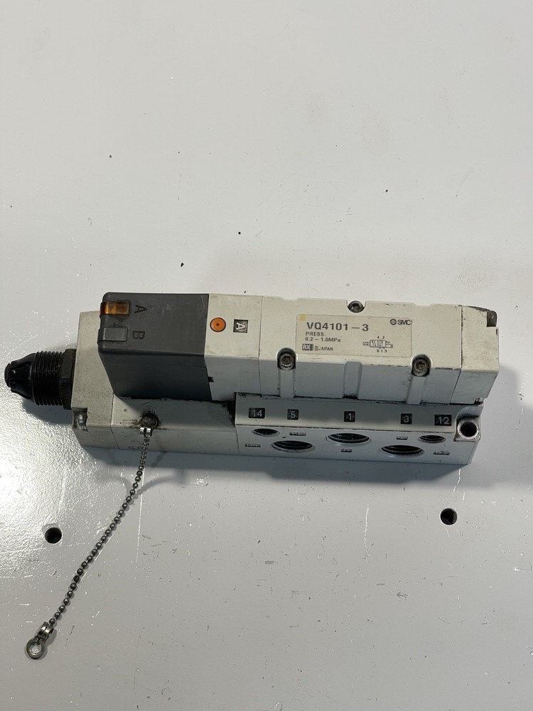SMC VQ4101-3 SOLENOID VALVE 0.2-1.0 MPa WITH MANIFOLD BASE