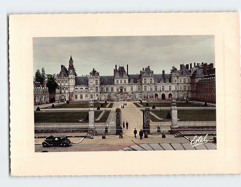 Postcard The main front and Farewell Court Palais de Fontainebleau France