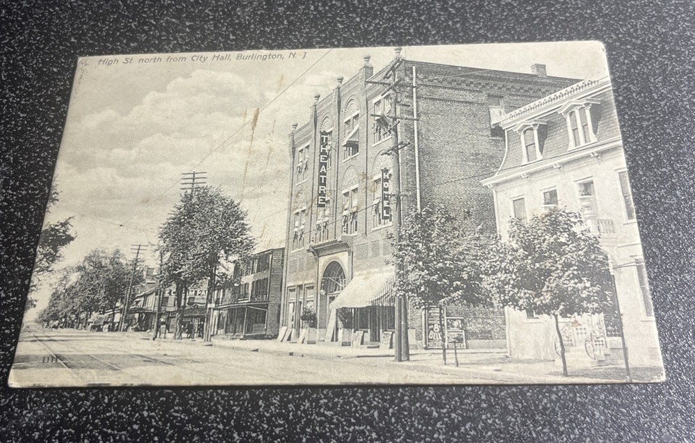 1906 U/D/B Postcard - High St North From City Hall, Burlington, Nj - Theatre