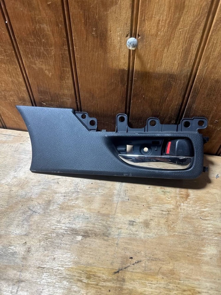 2016 - 2018 LEXUS ES350 ES300H FRONT RIGHT INTERIOR DOOR HANDLE BEZEL COVER OEM