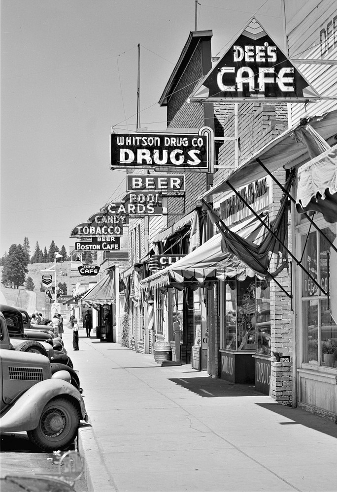1941 Cafes, Pool and Beer, Cascade, Idaho Vintage Old Photo 13