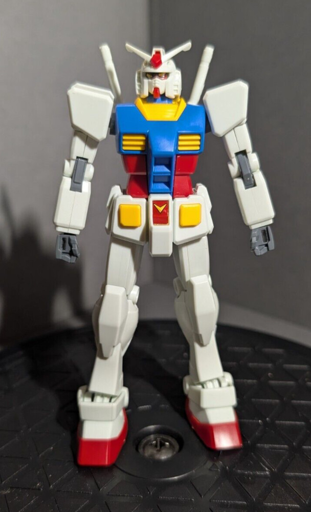 Bandai HG 1/144 Mobile Suit Gundam RX-78 Model Kit