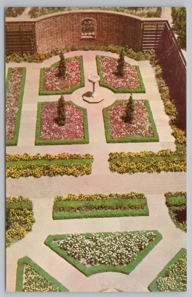 State View~Tryon Palace Restoration~Kellenberger Garden~N.C.~Vintage Postcard
