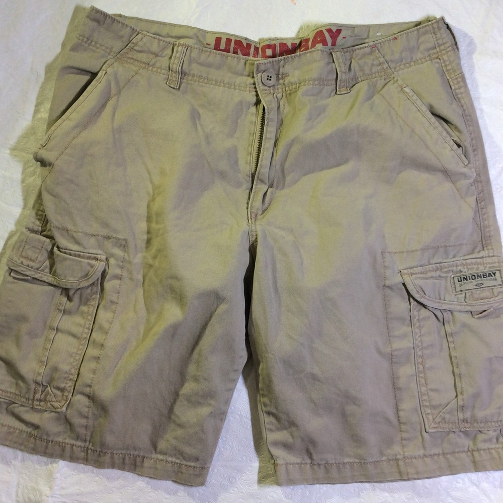 Unionbay Cargo Shorts Men's Size 38 Beige Bermuda Chino Pockets Casual Lifestyle