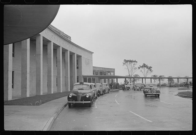 Photo:Washington DC Municipal Airport 1941 entrance cars terminal exterior