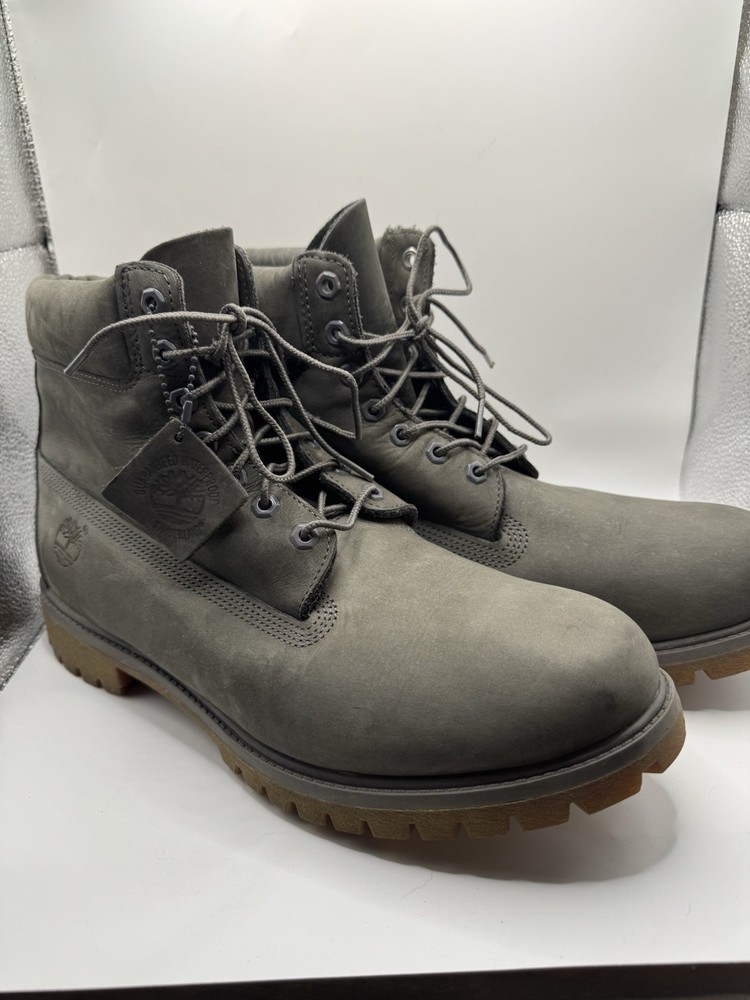Timberland Men's 6 Inch Waterproof Leather Boots Size 13M for Work & Casual Wear