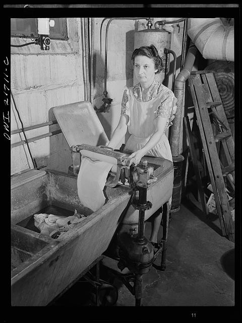 Photo:Rochester New York Mrs Babcock 1943 Electric Washing Machine Wringer