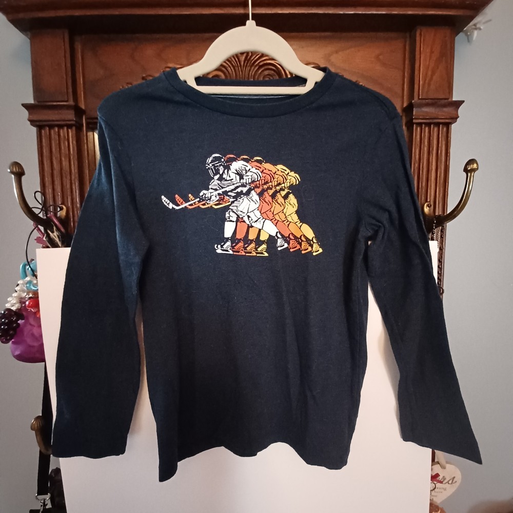 Old Navy Boys Hockey Logo Long Sleeve tee Size L{ 10-12 }