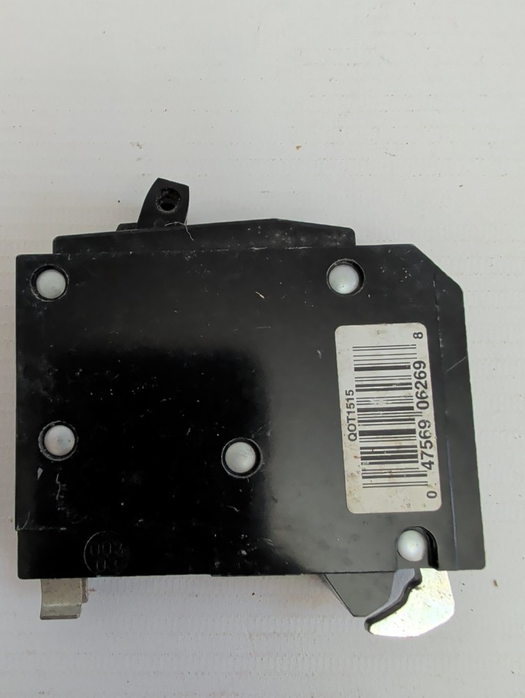 Square D QOT1515 1 Pole 15 Amp Tandem Circuit Breaker with Hook