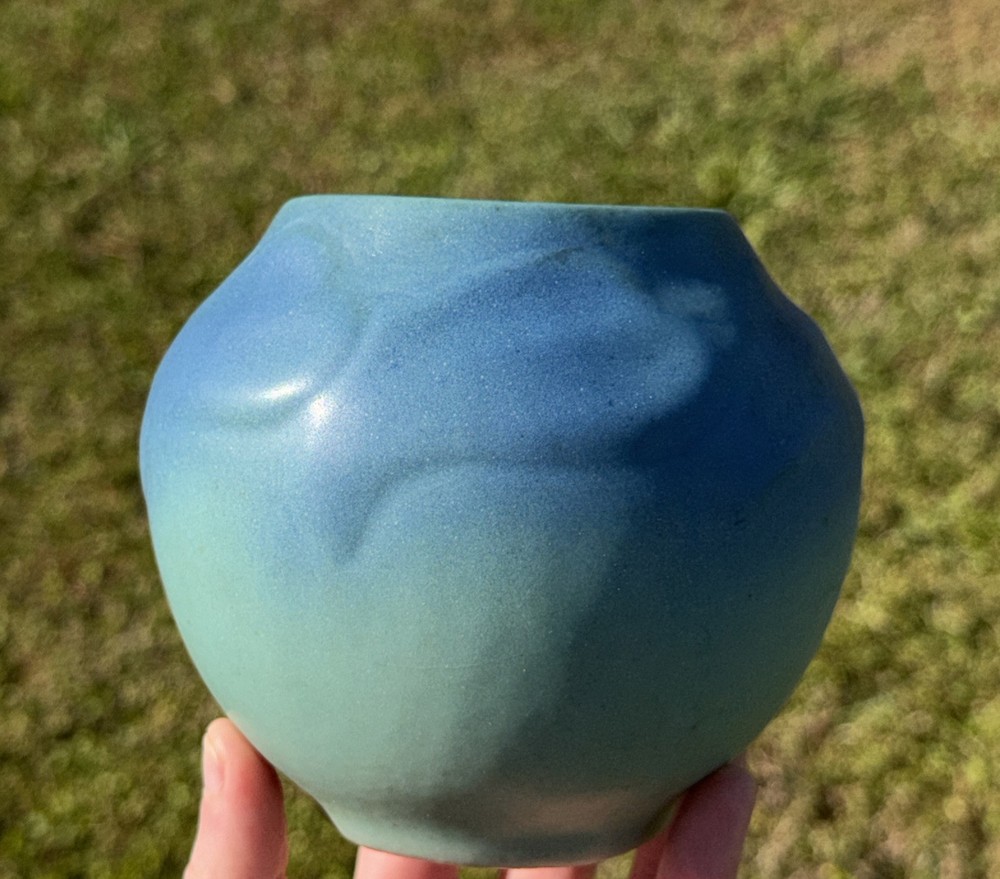 Authentic VAN BRIGGLE Blue Vase Bowl. Vintage Antique Leaf Design 4