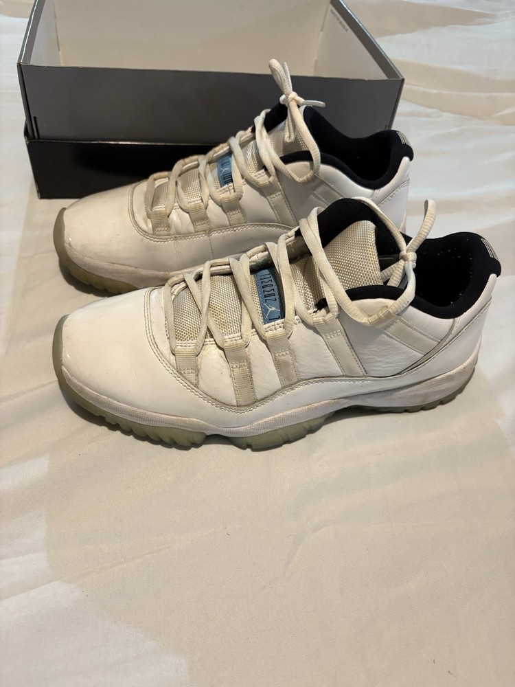 air jordan 11 retro low white/legend blue-white-black size 8.5
