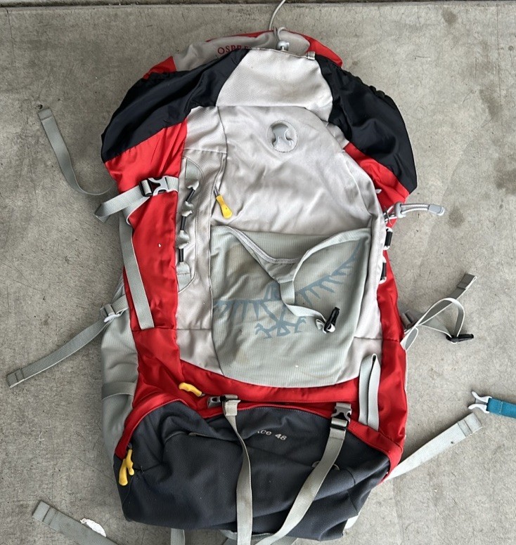 Osprey 40L Medium Hiking Backpack Hip Belt, 6 Pockets Red/Gray
