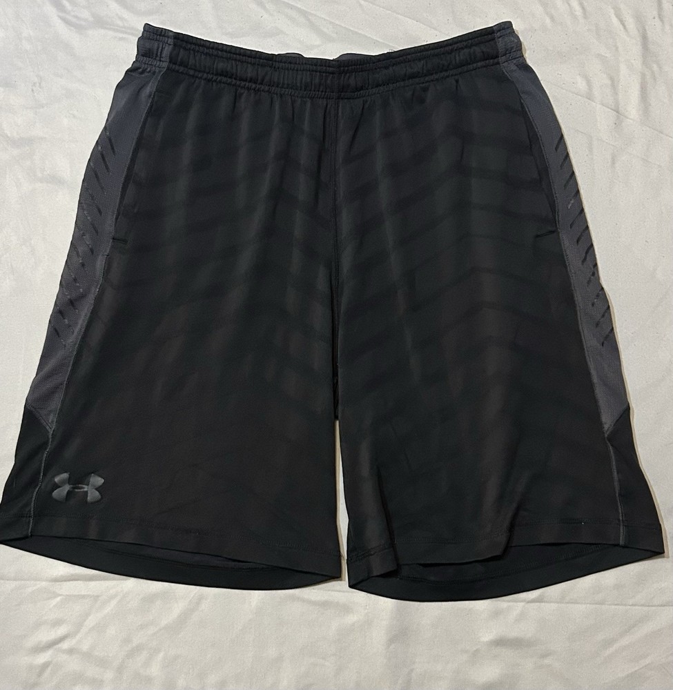 Under Armour Mesh Loose Fit Shorts Black Mens Size Large