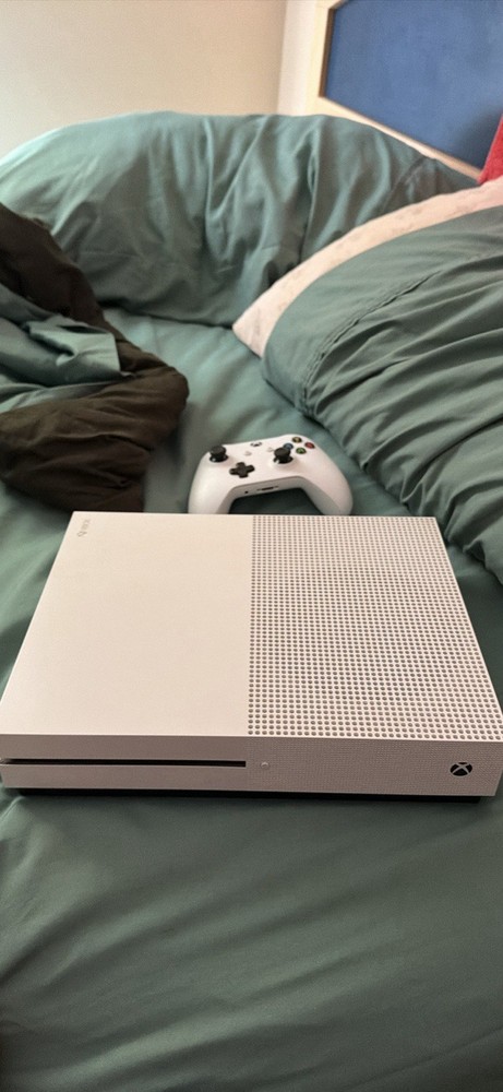 Microsoft Xbox One S 500GB - White