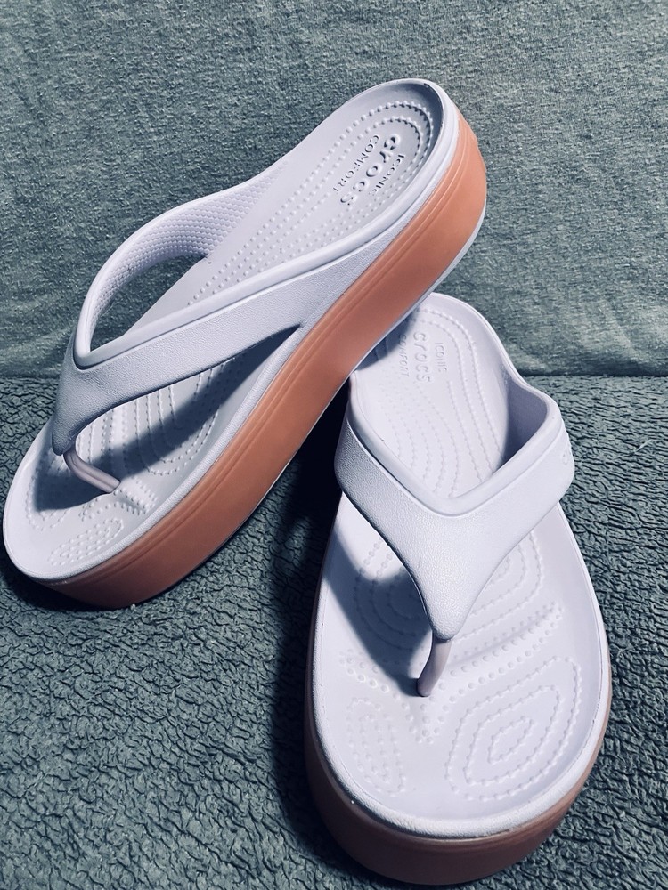 Crocs Iconic Comfort 2” Platform Flip Flop Sandals Women Sz 8 Lavender & Peach