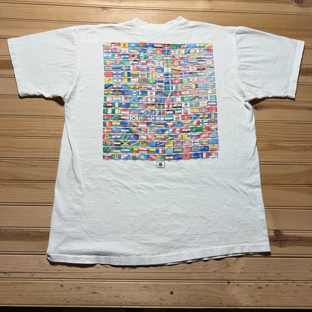 Vintage 90s Western Kentucky University World Flags Graphic T-Shirt USA Made XL