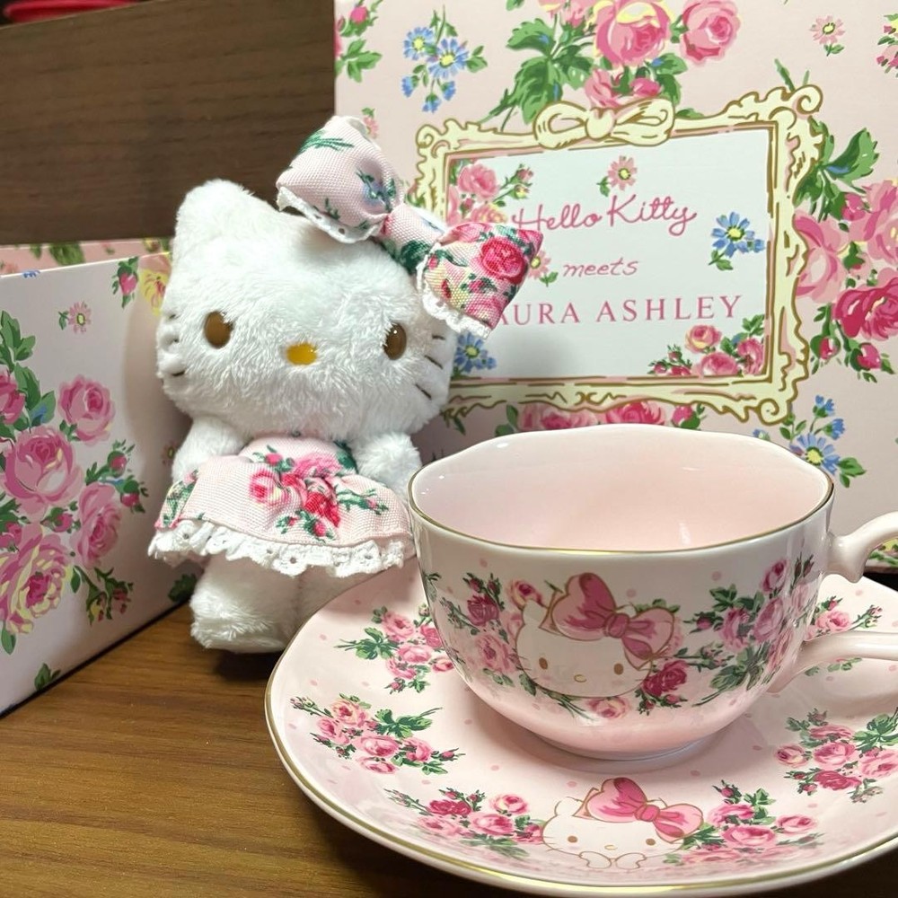 Hello Kitty x Laura Ashley Tea Cup Saucer Plush Set 2015 Sanrio Rare Boxed