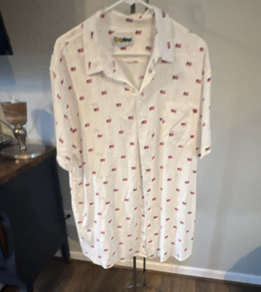 Tipsy Elves Men's XL White Red Blue American Flag Short Sleeve Button-Up Shirt