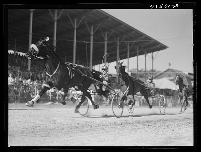 Photo:Rutland Vermont 1941 Sulky Horse Race at Rutland Fair