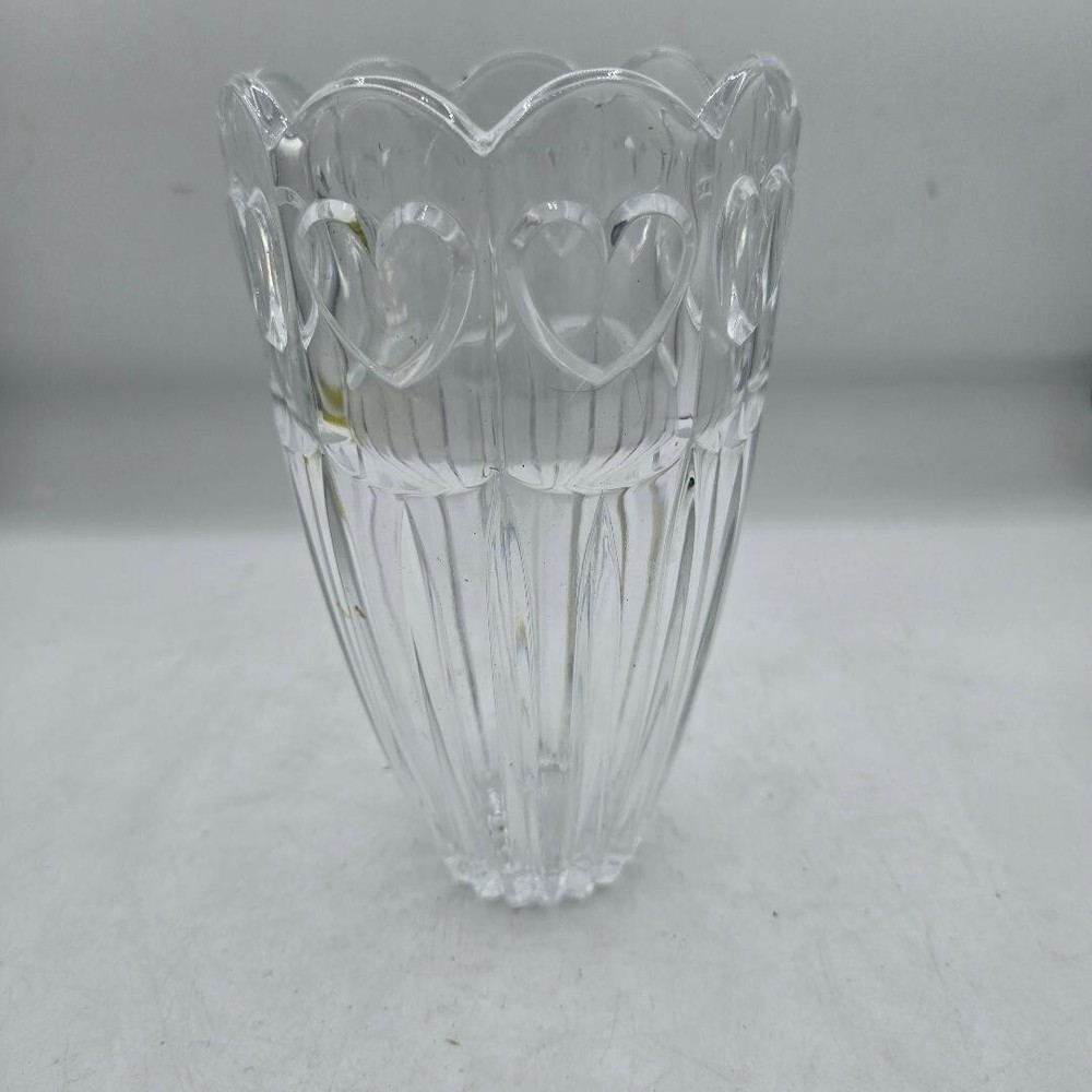 CRYSTAL VASE Embossed Hearts SWEET HEART 24% LEAD 7 1/2