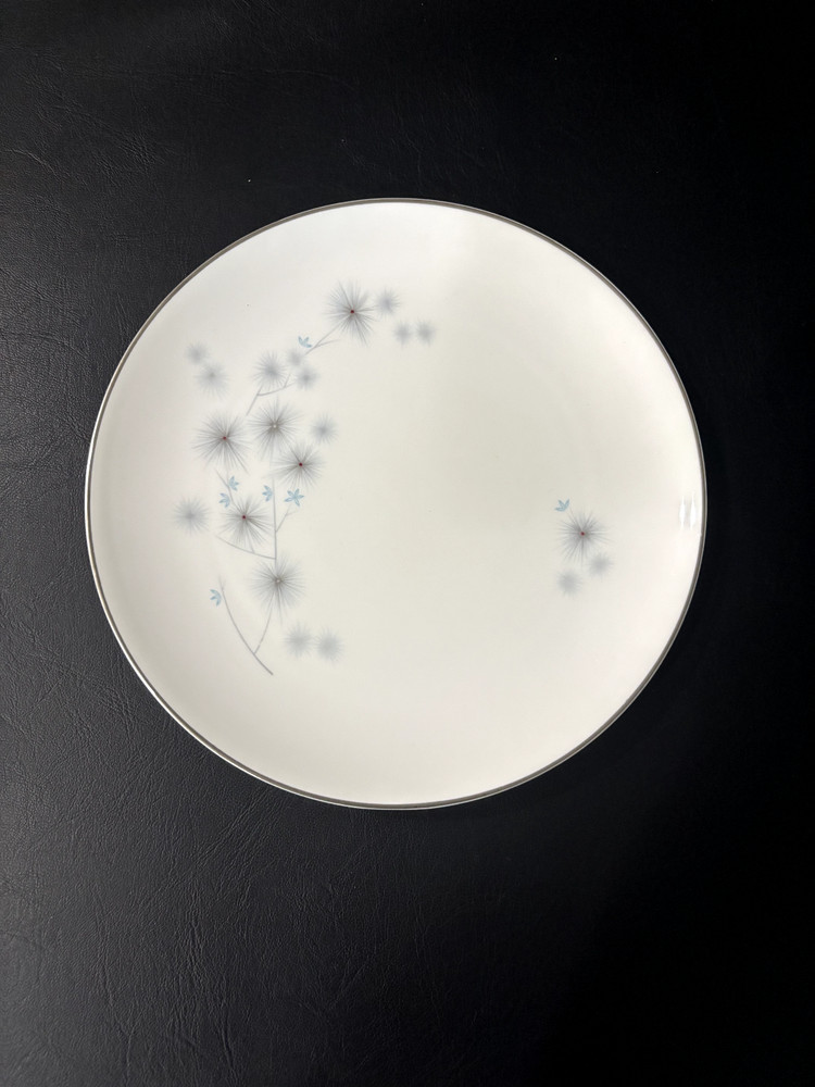 Royal Doulton Thistledown Salad Plate - 8 3/8