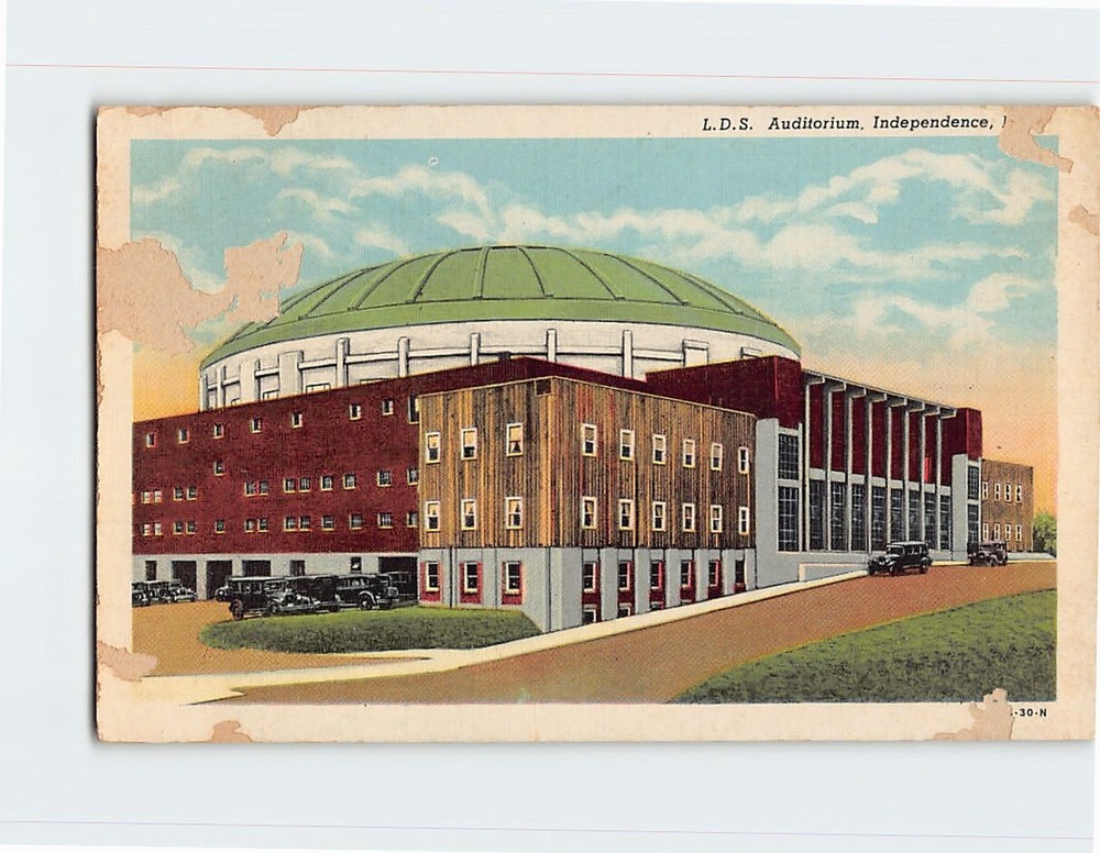 Postcard LDS Auditorium Independence Missouri USA