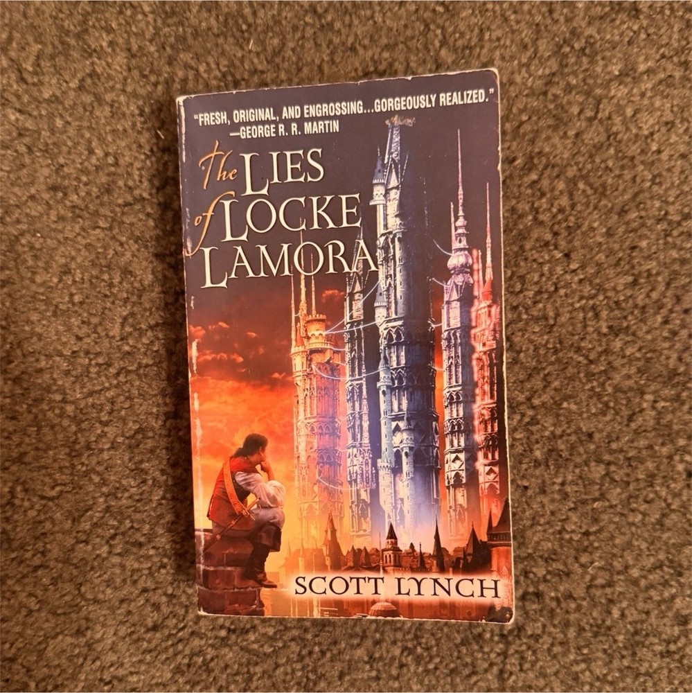 Mass Market Paperback: The Lies of Locke Lamora by Scott Lynch