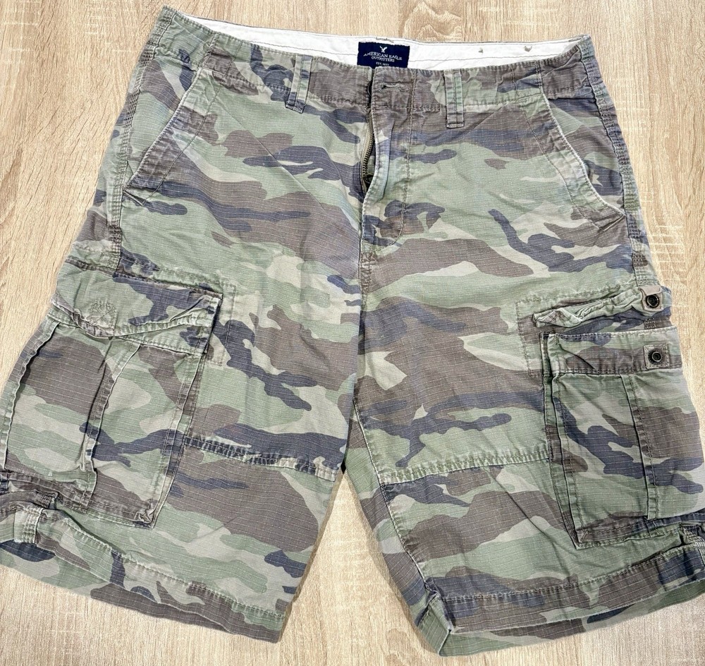 Y2K American Eagle Outfitters Cargo Shorts Camouflage Men's Size 32 Longboard