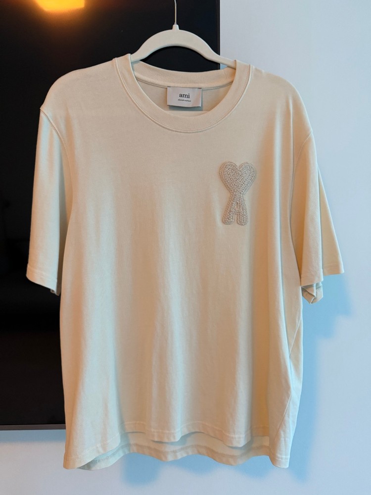 Ami Paris Men's Logo Patch Embroidered Cotton Jersey T-shirt Cream Small Size