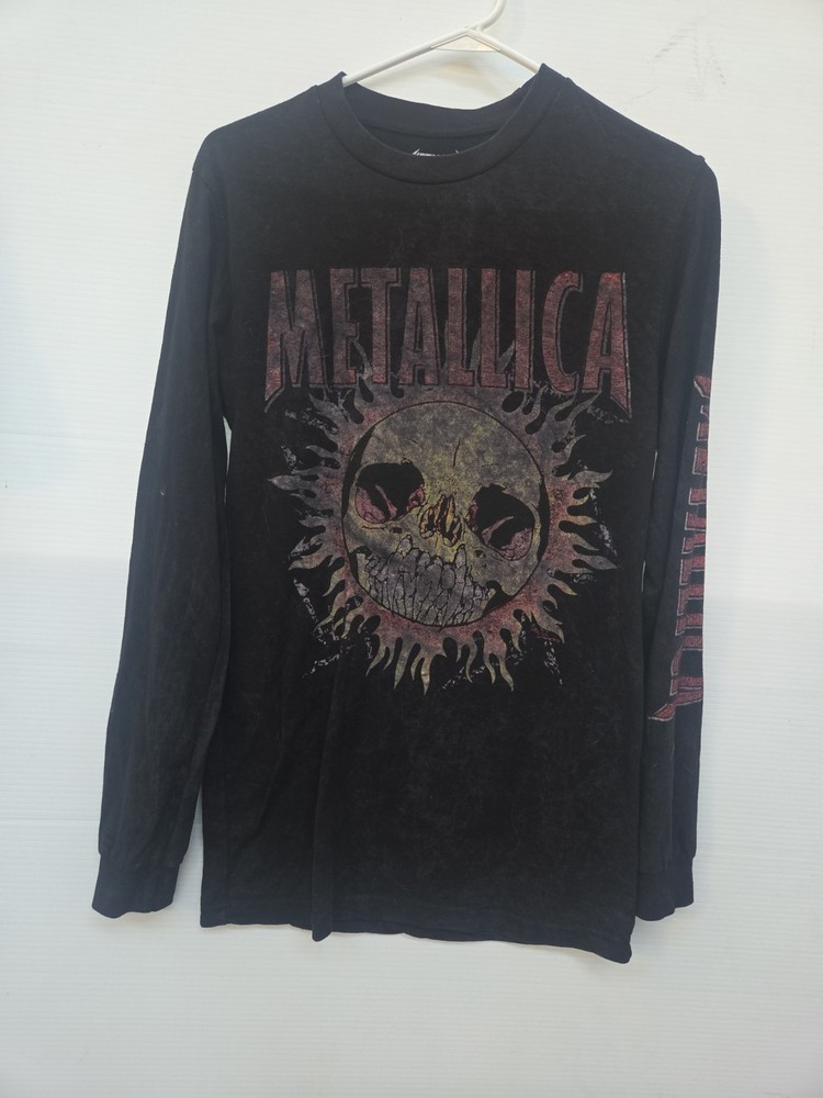 metallica long sleeve shirt-medium