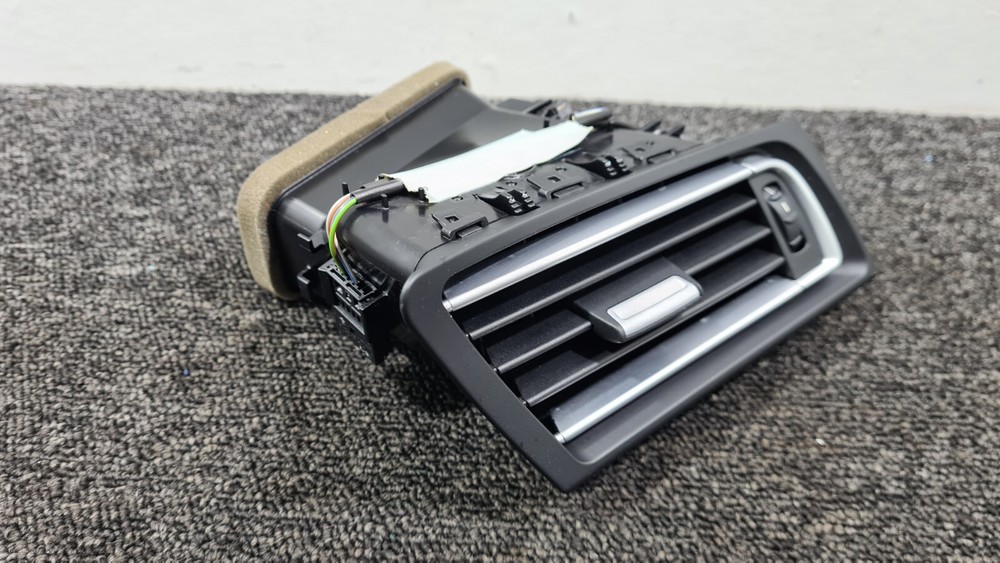 BMW 7 SERIES F01 F02 DASHBOARD AIR VENT GRILL RIGHT DRIVER SIDE 9115862