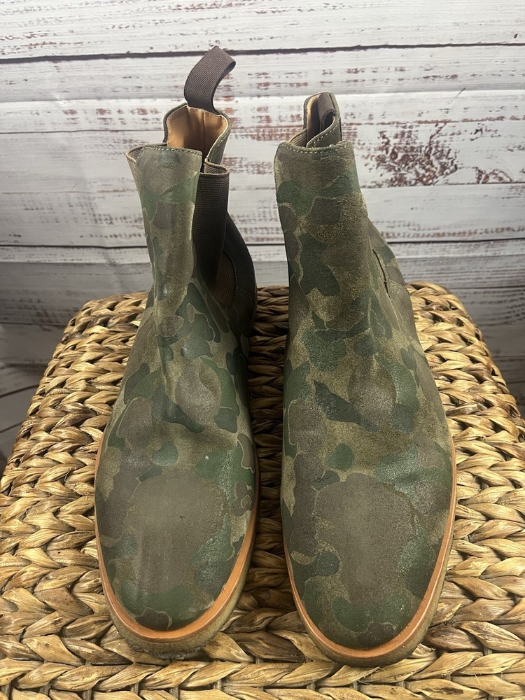 New Republic by Mark Mcnairy camo Chelsea style gum sole boots men's size 9.5