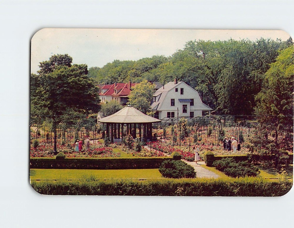 Postcard EM Mills Municipal Rose Garden Thornden Park Syracuse New York USA