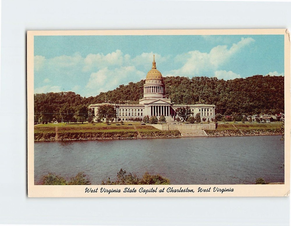 Postcard State Capitol Charleston West Virginia USA