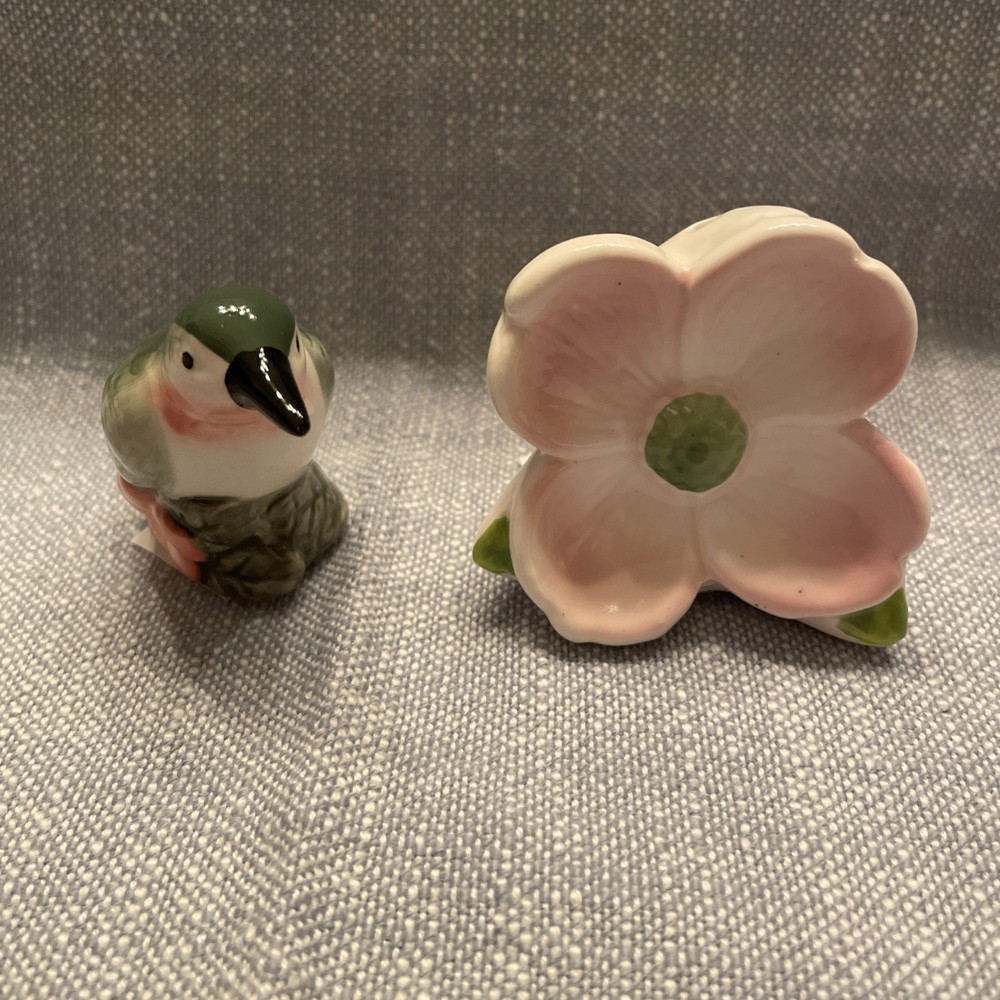 Cracker Barrel Hummingbird And Dogwood Blossom Salt And Pepper Shaker Spring #