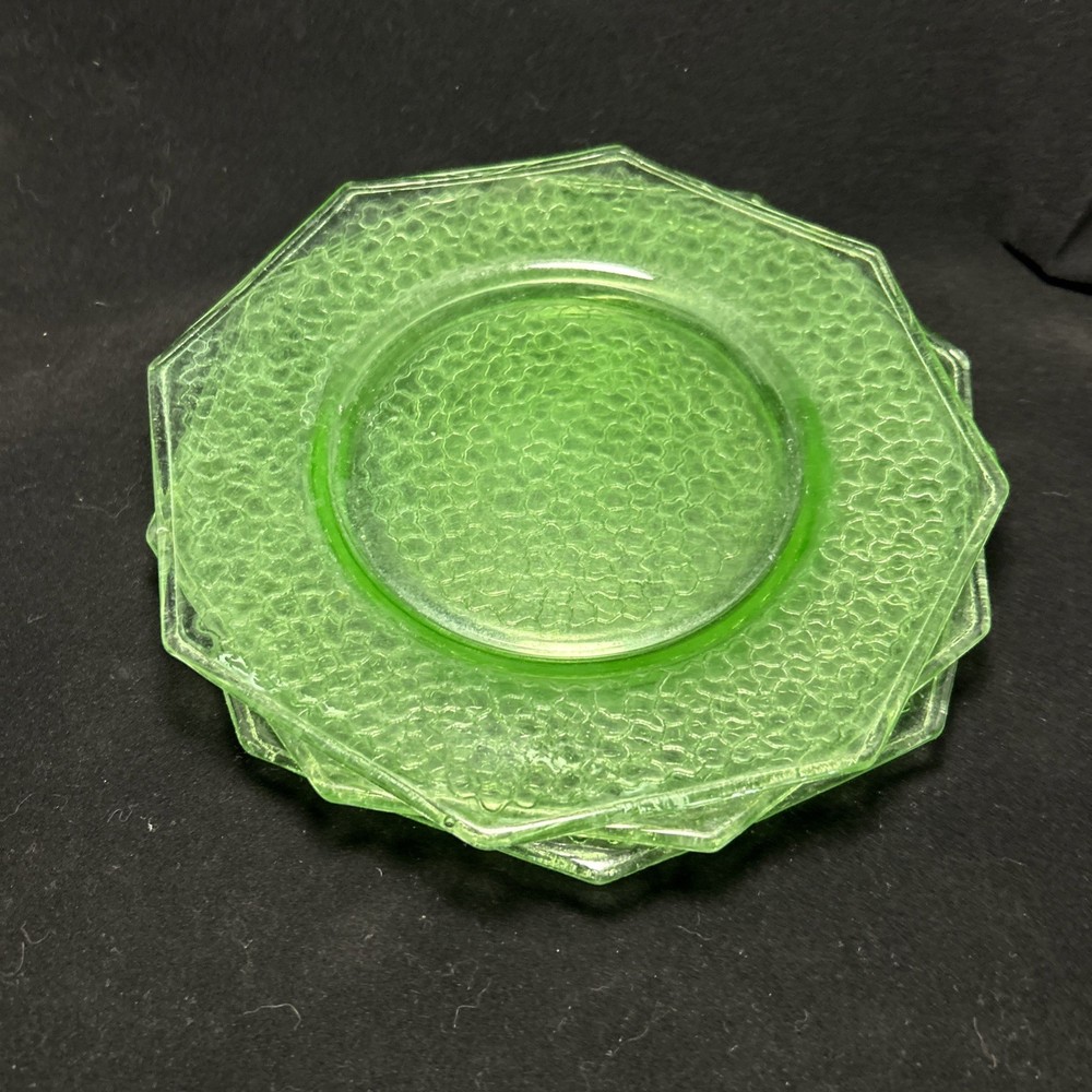 L.E. Smith Green Uranium Crackle Glass 8
