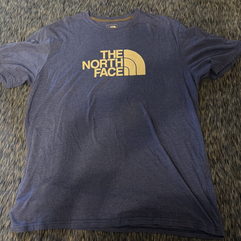 The North Face Mens Size XL Standard Fit Short Sleeve Blue T Shirt