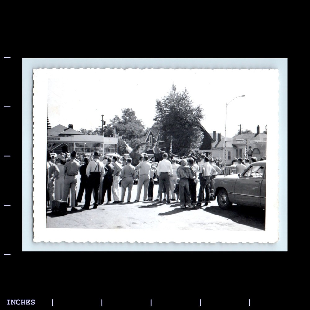 Old Vintage Photo MEN WOMEN PARADE FLOAT RODEO ELLENSBURG