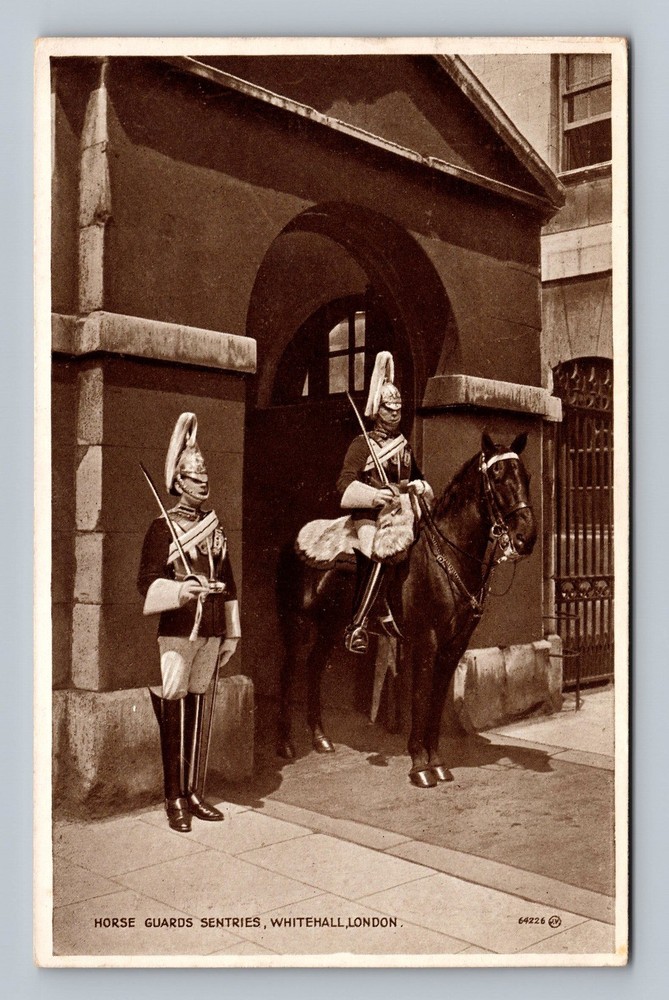 United Kingdom- London Whitehall Horse Guards Sentries Old PC Vintage Postcard