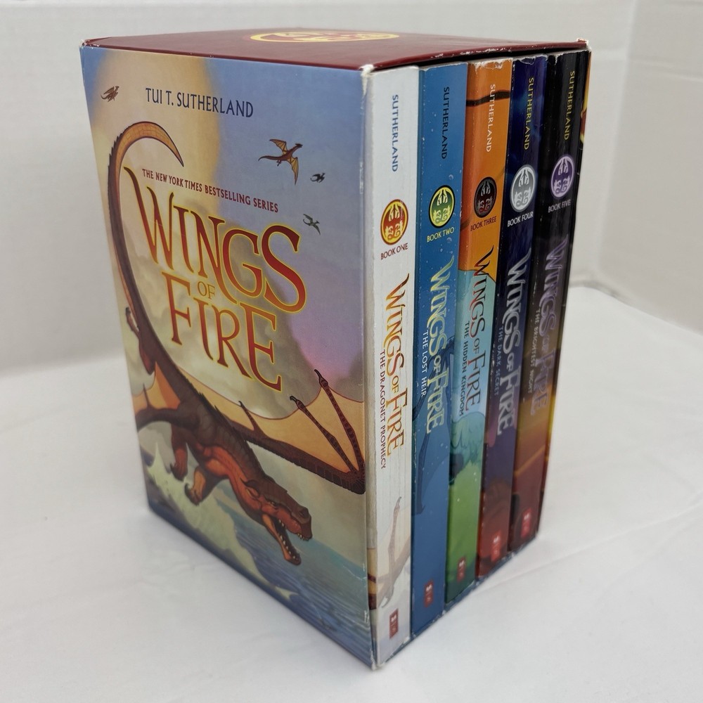 Wings of Fire Boxset, Books 1-5, Paperback, by Sutherland Tui T.