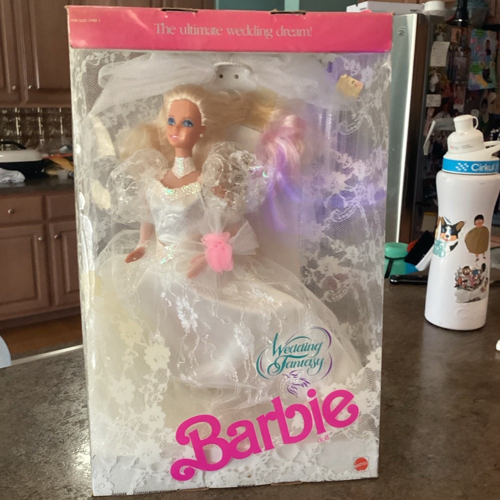 Wedding Fantasy Barbie - NRFB - Box has issues.