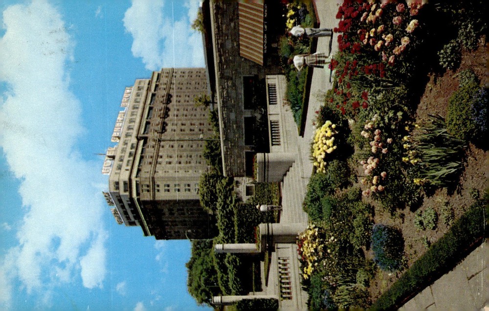 1960s Sheraton General Brock Hotel Oakes Gardens Niagara Falls Ontario Postcard