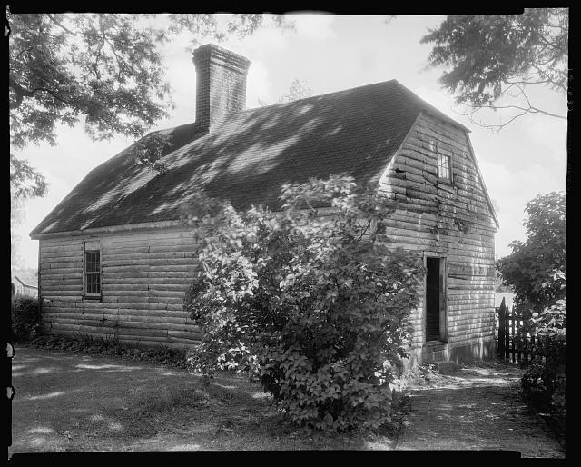 Photo:Marmion Comorn Virginia 1935 Log House Historic House