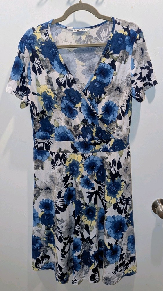 Women's XL Midi-Dress, White w/ Blue Floral Pattern, Short Sleeve, A-Line Dress