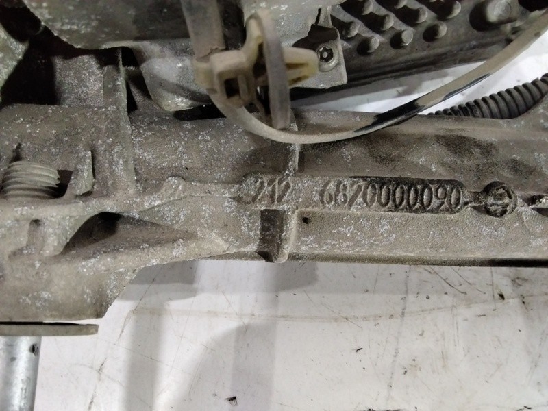 6820000090 steering zipper Peugeot 207 Premium 2007 1870623