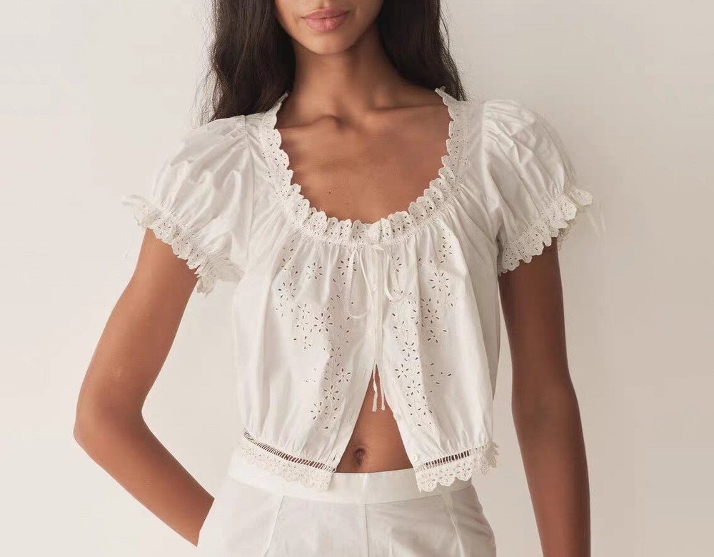 Women Doen U-neck Embroidered Short Sleeve Top