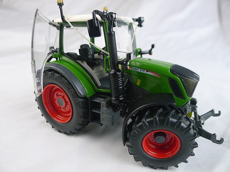 1:32 USK 10640 Fendt Vario Tractor Farm Vehicle Machinery Diecast Model