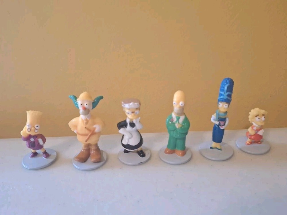 2002 The Simpsons Clue Game Parker Brothers Replacement 6 Characters Marge Homer
